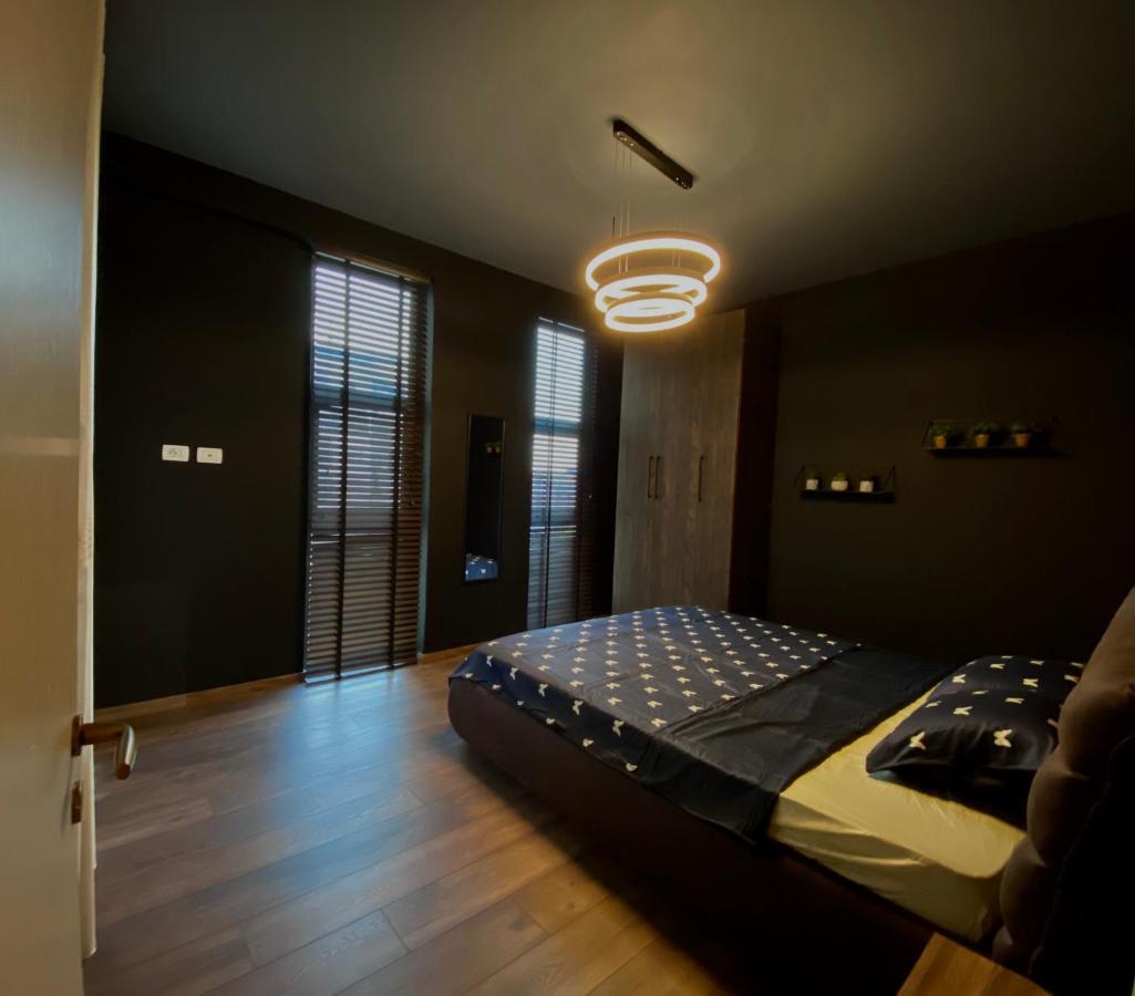 The Krist Apartment Vlorë Esterno foto
