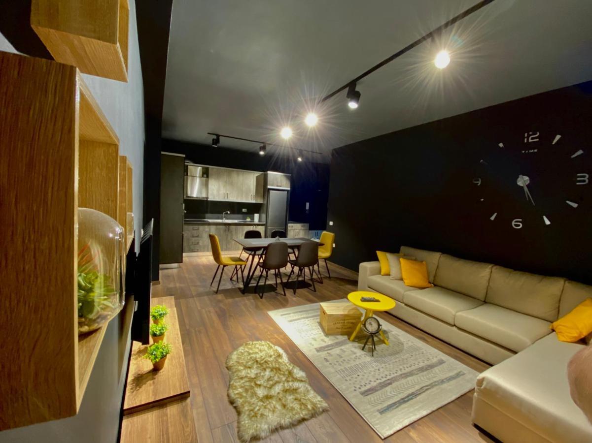The Krist Apartment Vlorë Esterno foto
